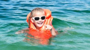 Leia mais sobre o artigo Qual é o melhor colete infantil para piscina? Guia definitivo!
