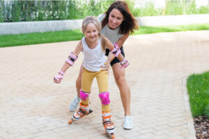 Leia mais sobre o artigo Como ensinar a criança a andar de patins? Passo a passo!