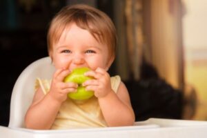 Leia mais sobre o artigo 8 melhores frutas para introdução alimentar