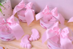 Leia mais sobre o artigo Lembrancinhas de maternidade com sabonetes: veja o nosso top 8