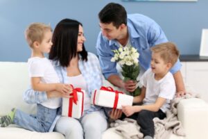 Leia mais sobre o artigo O que dar de presente para mãe com pouco dinheiro em 2024? 7 dicas