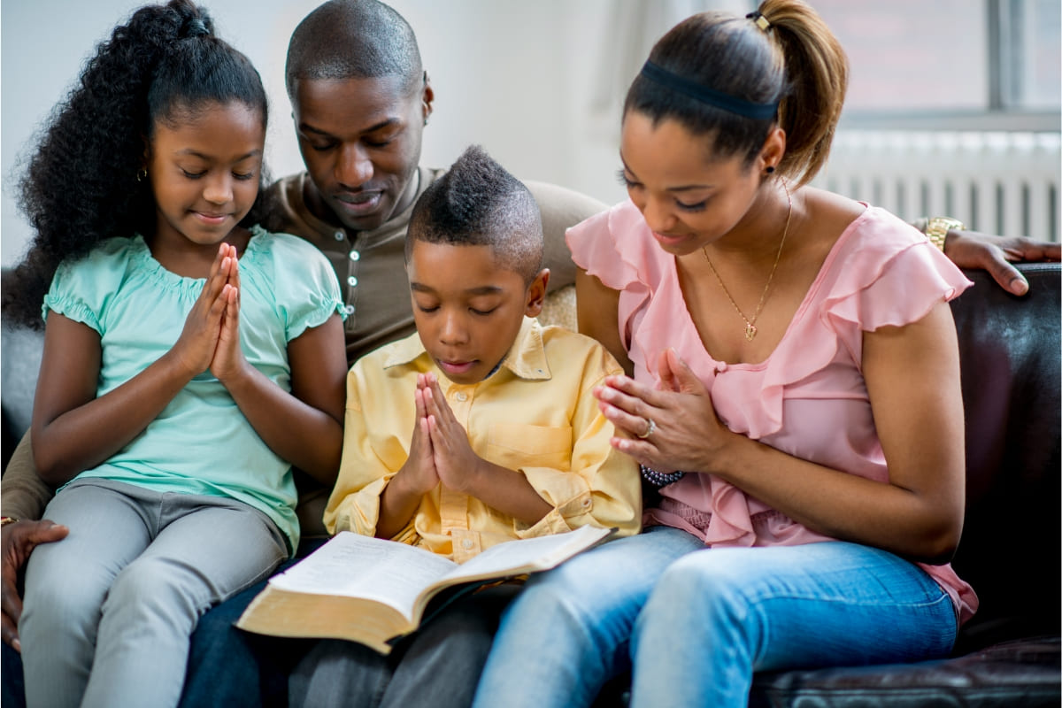 Você está visualizando atualmente Orações pela família: 10 sugestões abençoadas 