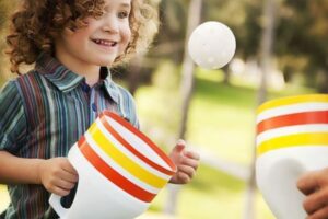 Leia mais sobre o artigo 6 brinquedos reciclados criativos para todas as idades