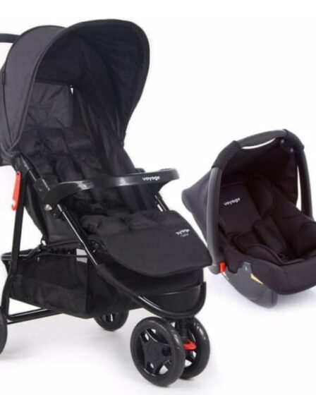 Carrinho de bebê de paseio Joie Muze travel system coal com chassi de cor preto