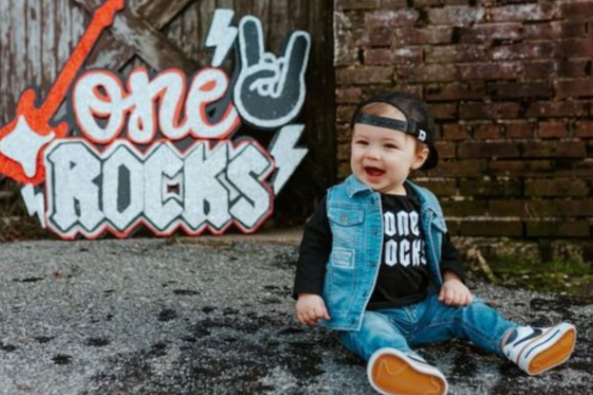 Você está visualizando atualmente Roupas de rock para bebês: 8 opções cheia de atitude